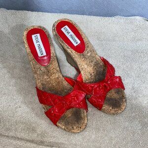Steve Madden Red Bow Cork Wedge Sandals – Quilted Patent Leather – Size 7.5